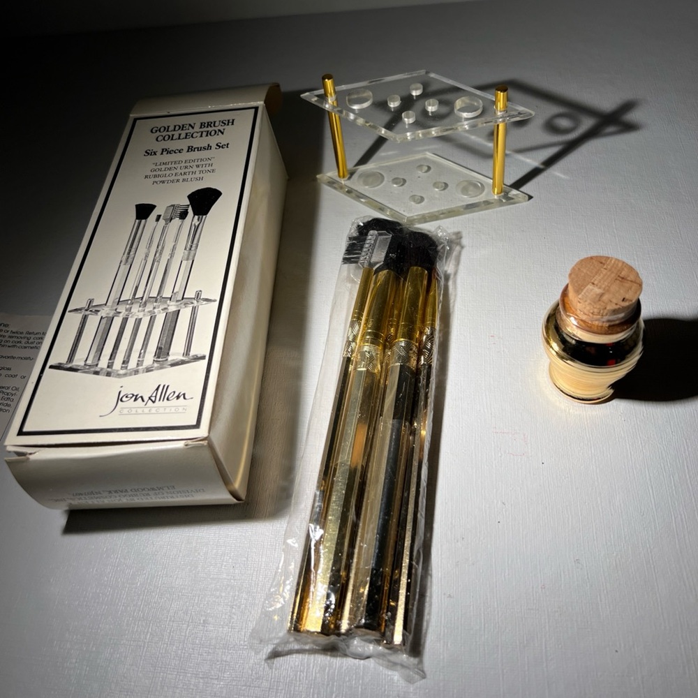 Adidas Golden Brush Set with Black Accents